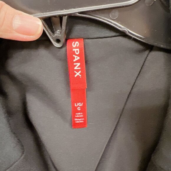 NEW SPANX The Perfect Asymmetrical Blazer Black Size L - Picture 8 of 8